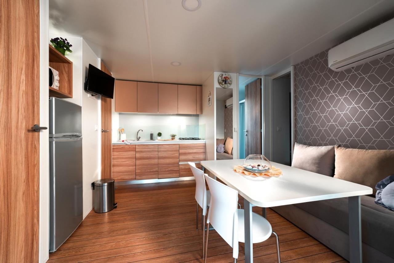 Glamour Mobile Home Biograd Na Moru Exterior foto