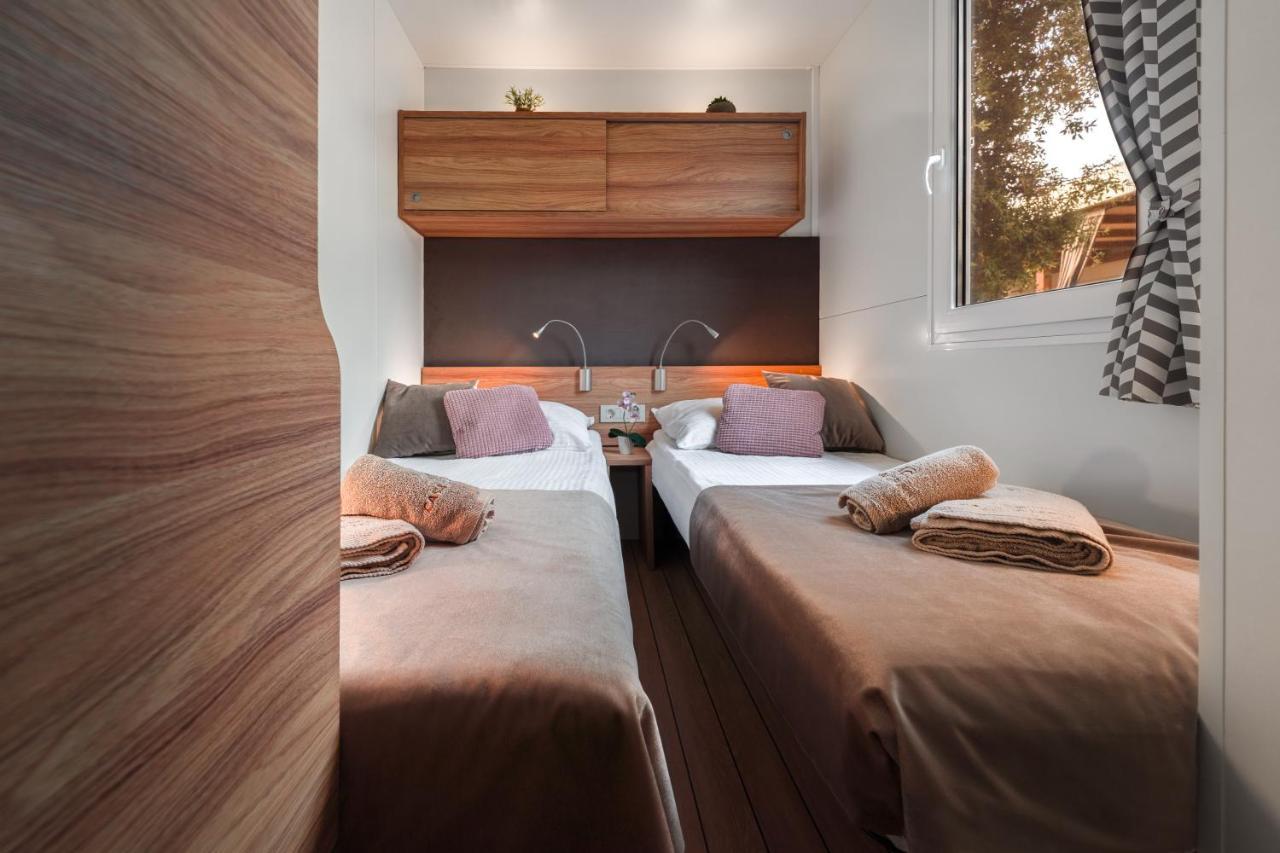 Glamour Mobile Home Biograd Na Moru Exterior foto